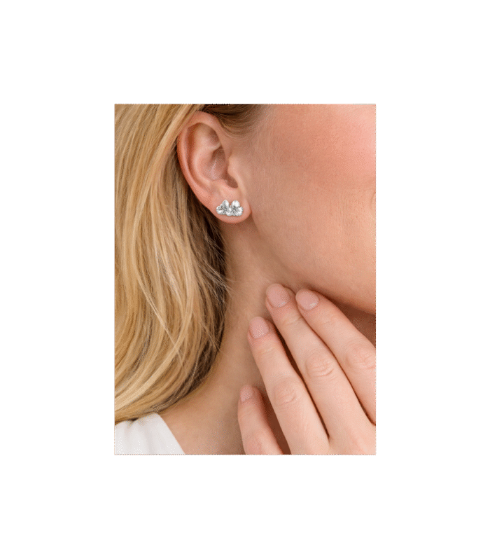 Zirkon Taşlı Üç Kalpli Çivi Küpe